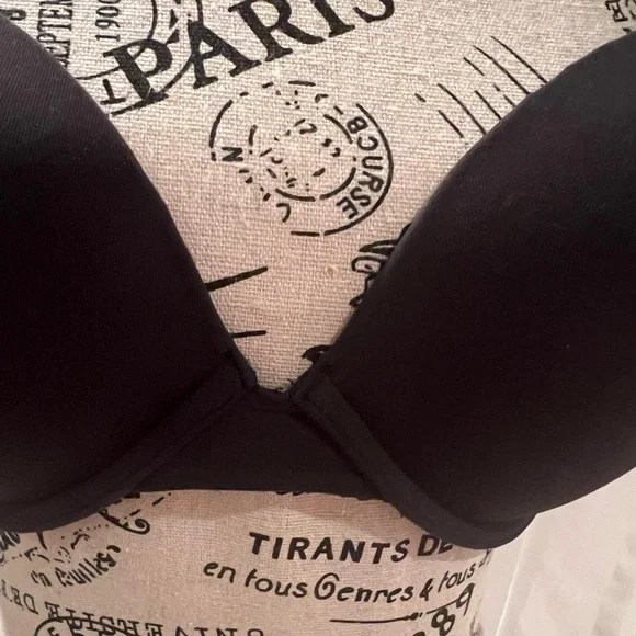 Skims size 34DD Women's Black Bra, GUC, adjustable straps, not padded - Picture 2 of 7